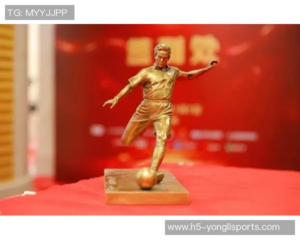 足球0号的传奇之路：从草根到巅峰的奋斗故事与荣耀时刻